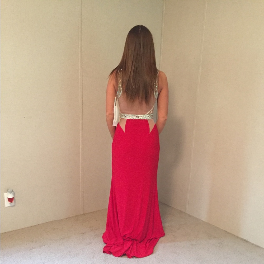Red prom dress